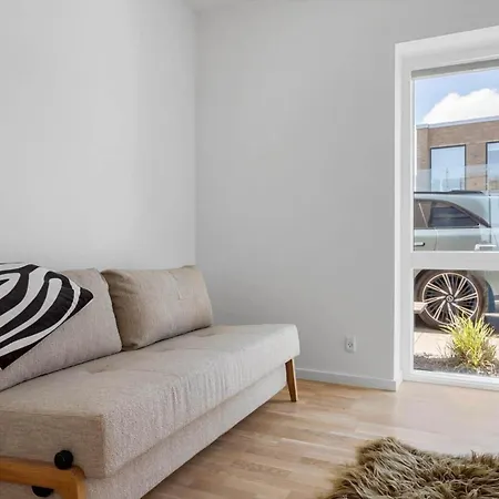 6839-allinge-havnevej-14-f-st *